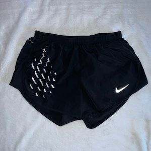 NIKE WOMENS SHORTS
